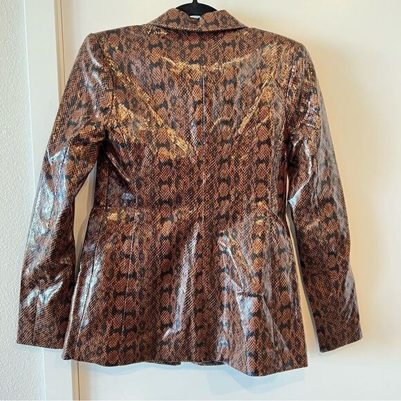 NWT WeWoreWhat Danielle Bernstein Faux Leather Snake Skin Button Down Blazer XS - Picture 6 of 8